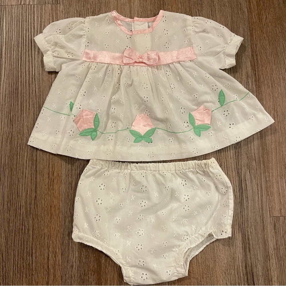 Vintage Baby Girl Set Dress Bloomed Sz 3-6 Mo White Eyelet Rose Buds Pink Bow